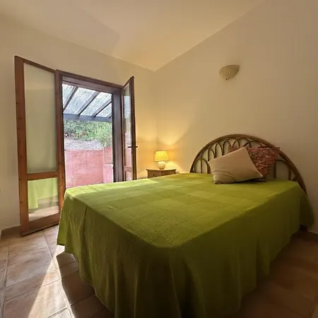 8 Arbousiers 21 Bonifacio (Corsica)