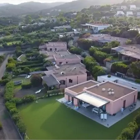 8 Arbousiers 21 * Bonifacio