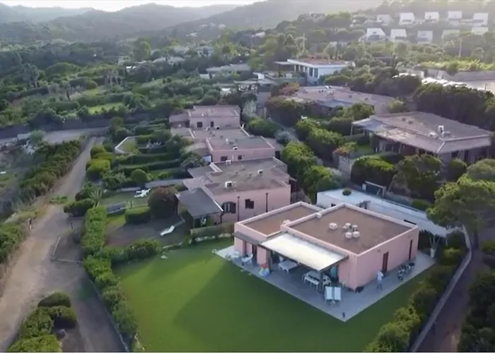 8 Arbousiers 21 * Bonifacio (Corsica)